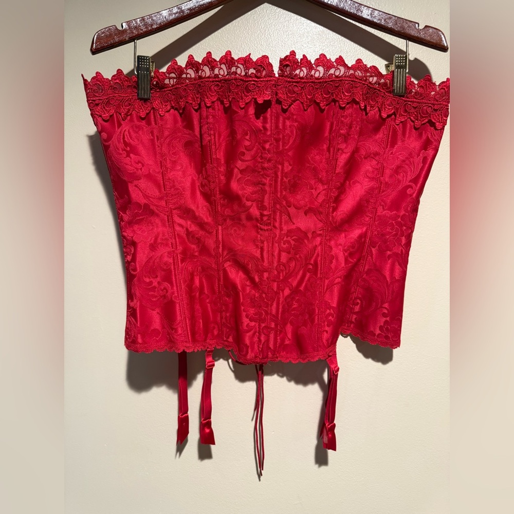 Frederick's of Hollywood red lace & brocade corset size 38